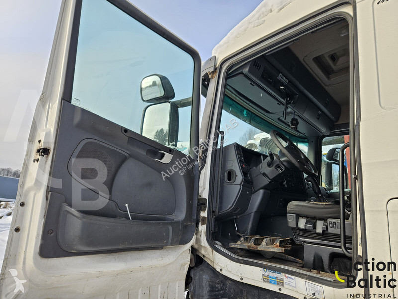 جرار Scania LA4X2 MNA