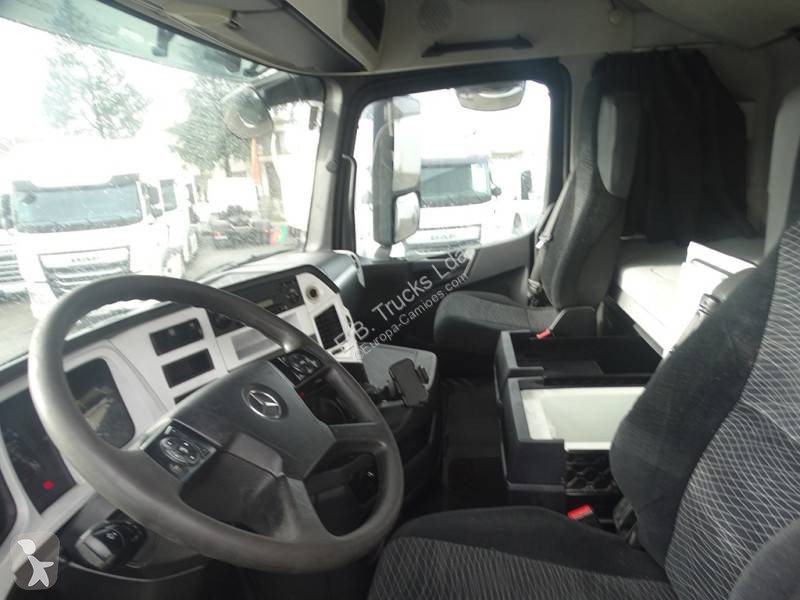 جرار Mercedes
