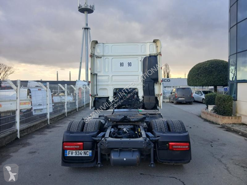 جرار DAF 530
