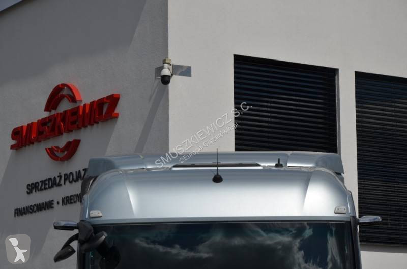جرار Mercedes