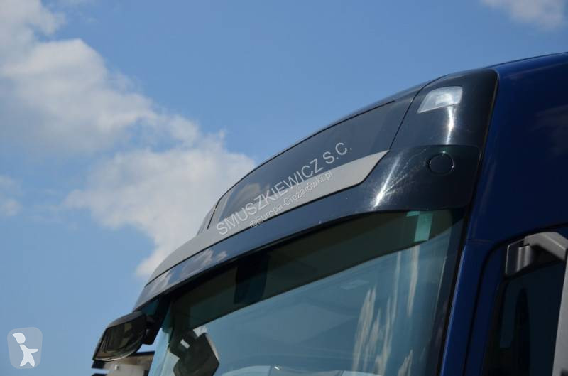 Cap tractor Volvo
