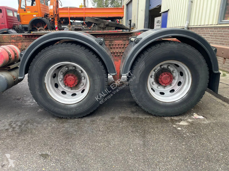 جرار Volvo 12420 Heavy Duty Tractor 420HP 6x4...