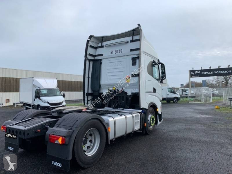 جرار Iveco