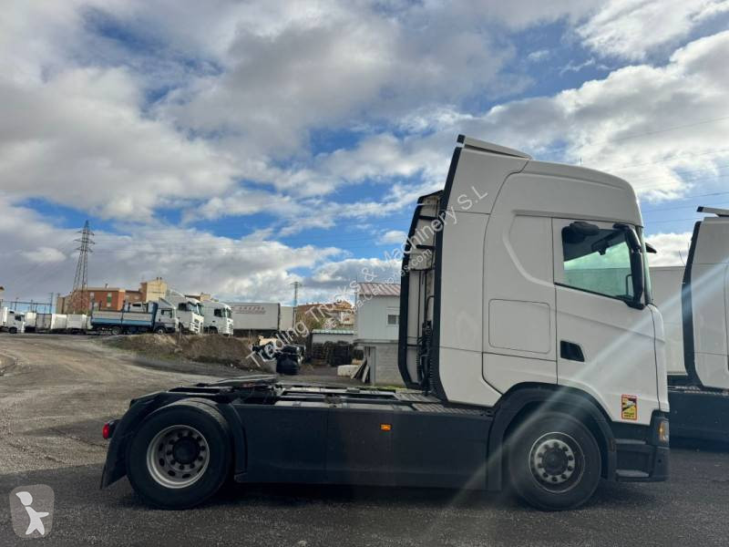 جرار Scania