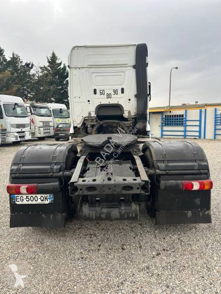 Тягач Mercedes