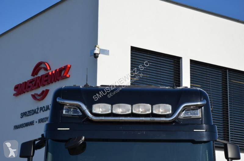 Влекач Scania