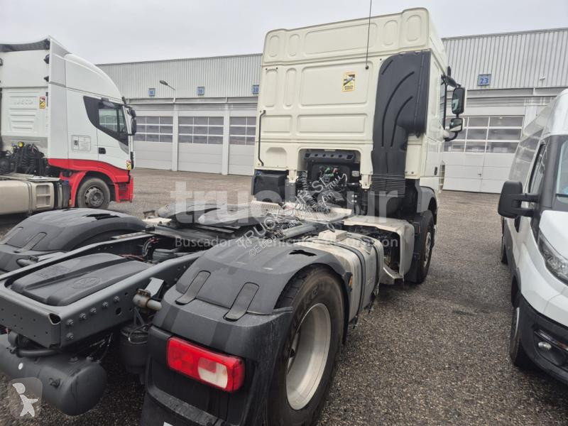 جرار DAF 530FT