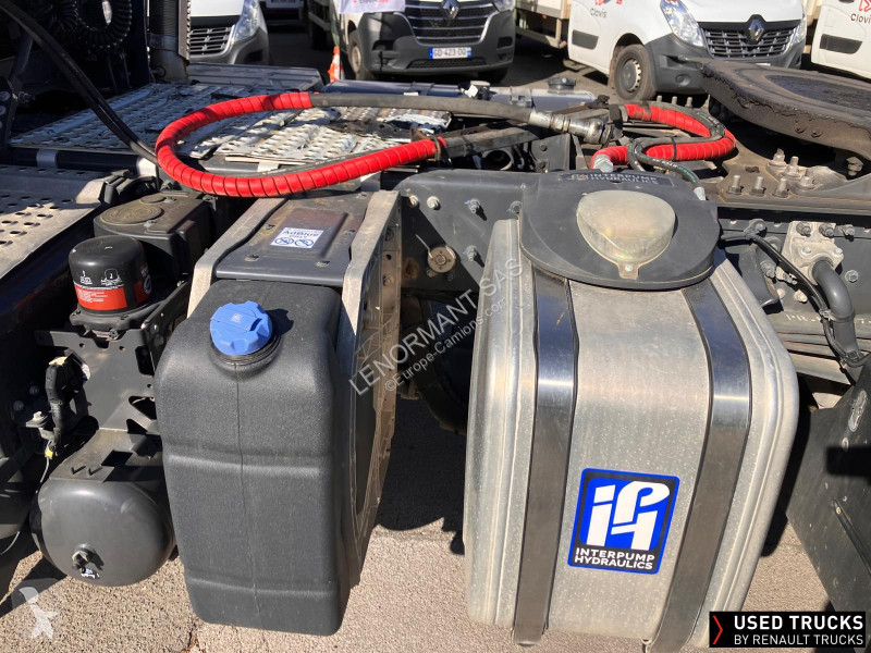 جرار Renault