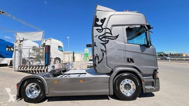 جرار Scania