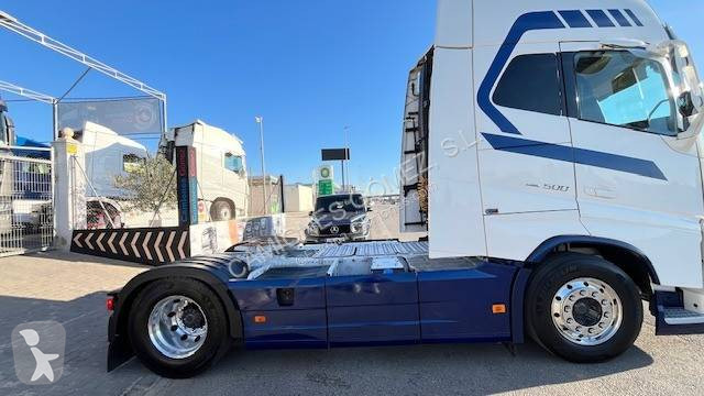جرار Volvo