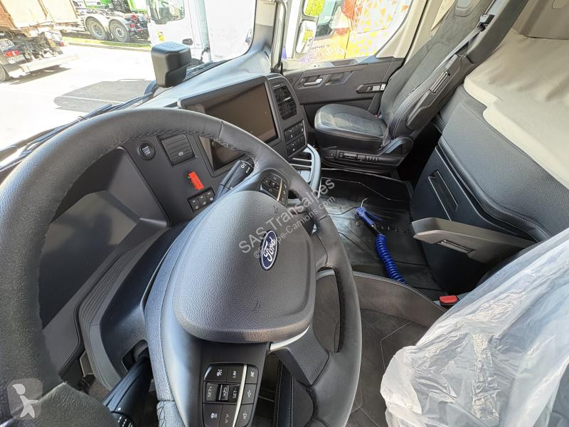 جرار Ford NEW F-MAX