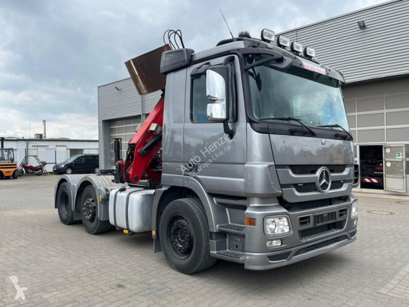 جرار Mercedes Actros 2546 L 6x2  SZM   Kran HMF...