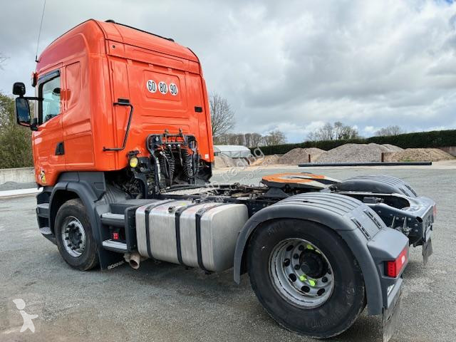 جرار Scania 490