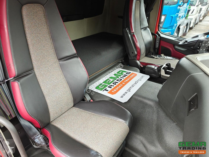 جرار Volvo 4x2 Globetrotter Euro6B - Stainless...