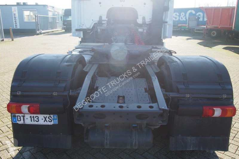 Tracteur Mercedes 1845