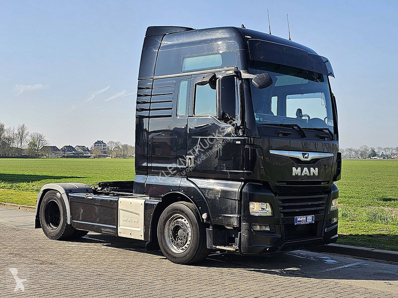 Tracteur MAN 18.460