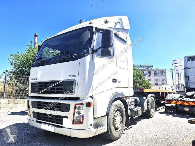جرار Volvo