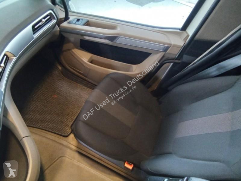 جرار DAF XG  FT 4X2