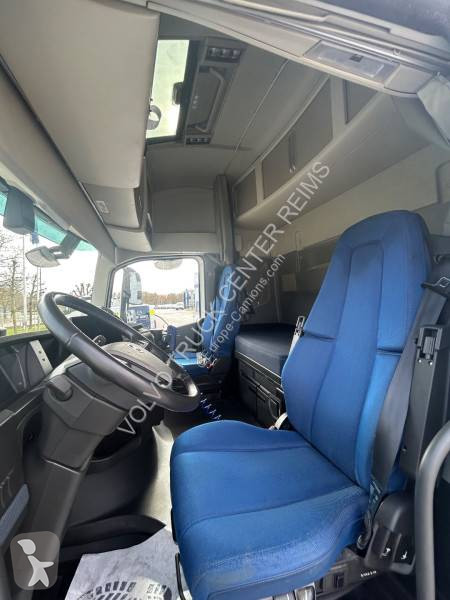 جرار Volvo