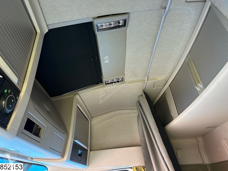 جرار Volvo 650 6x4, EURO 6, Retarder,...