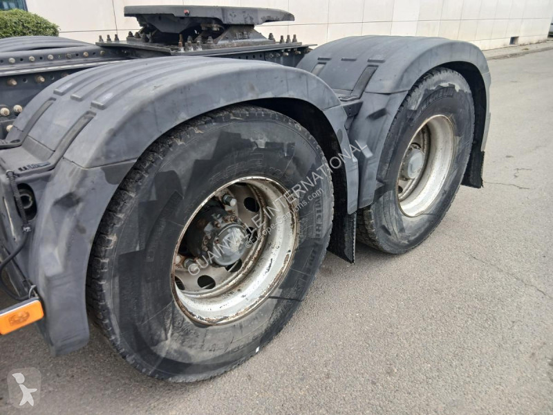 Traktor Renault 520 Gamme T