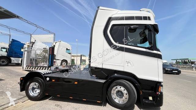 جرار Scania