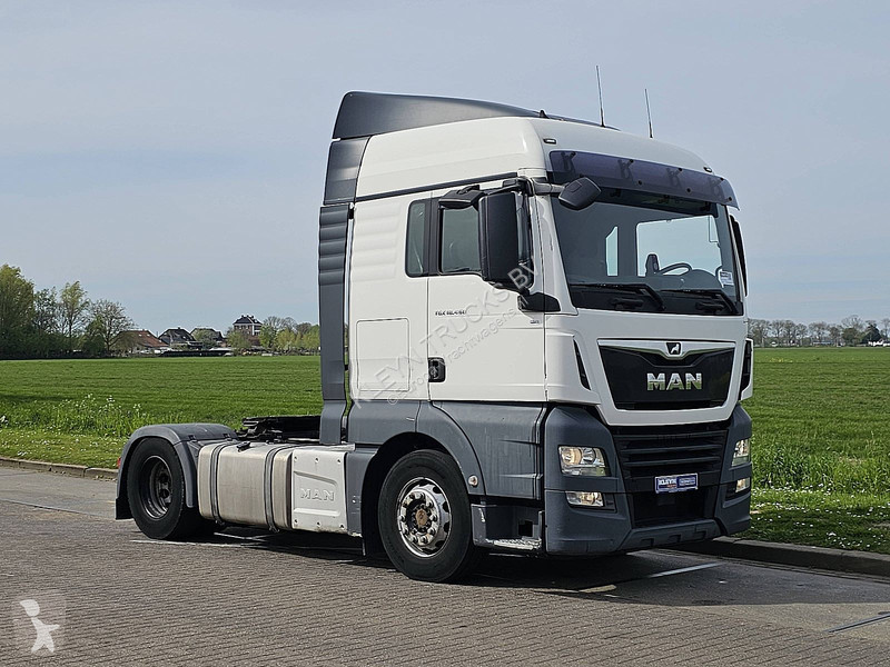 Tracteur MAN 18.460