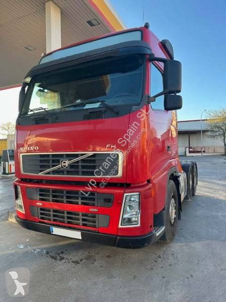 جرار Volvo