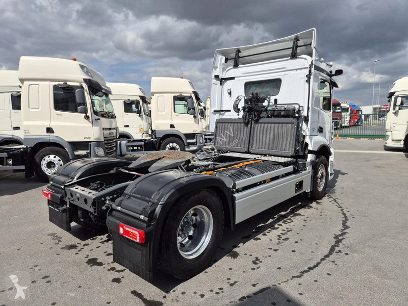 جرار Mercedes e ACTROS 300 LS FULL ELECTRIC
