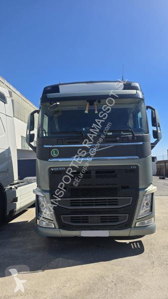 جرار Volvo 500