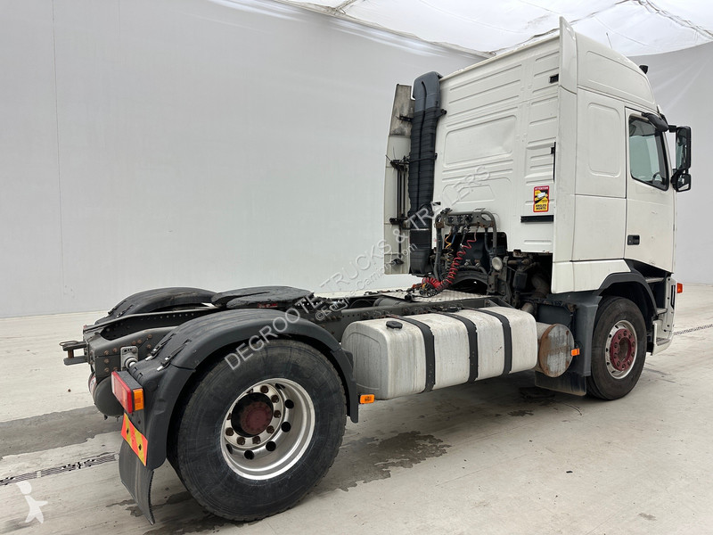 جرار Volvo 420 Globetrotter
