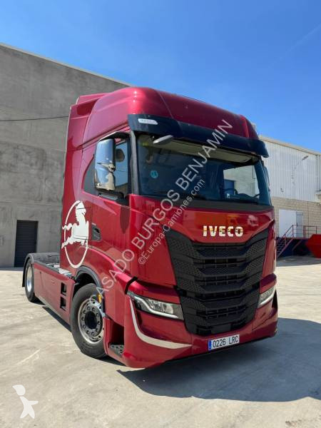 Traktor Iveco