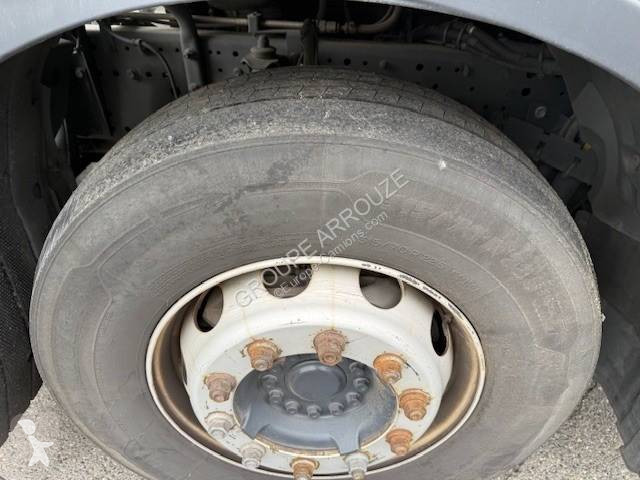 جرار Iveco