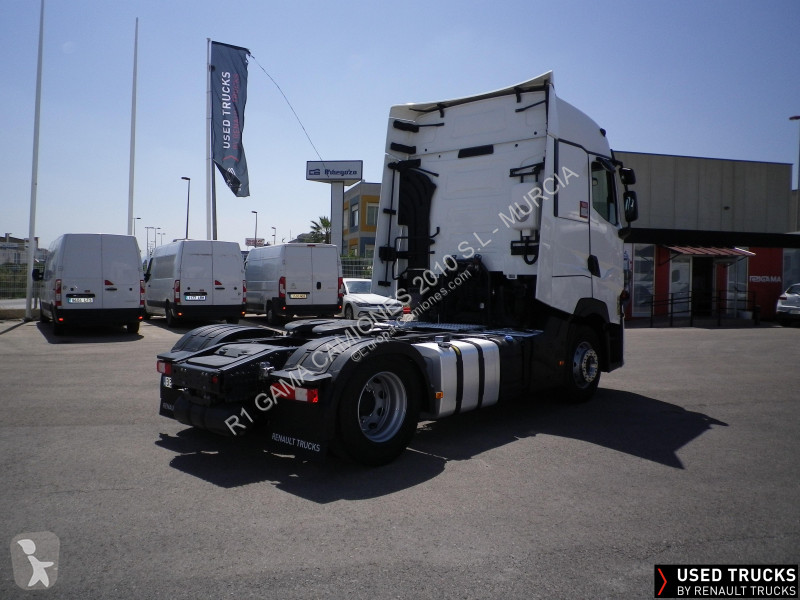 جرار Renault