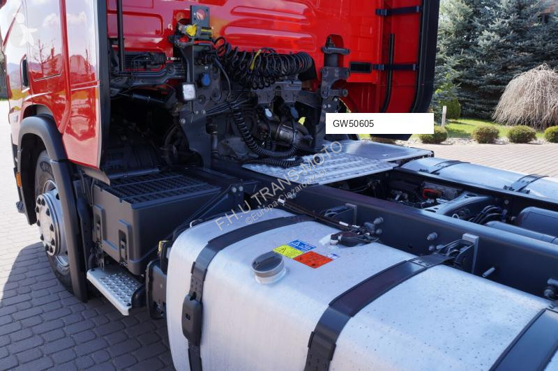 Cap tractor Scania R 460