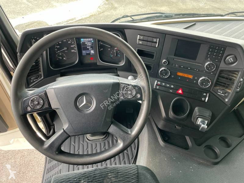 Nyergesvontató Mercedes 1845
