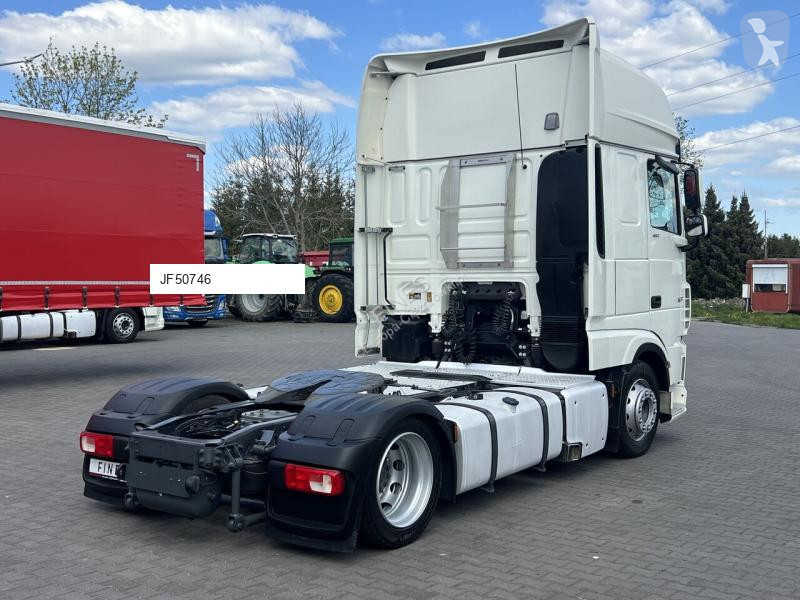 Nyergesvontató DAF XF 106 480