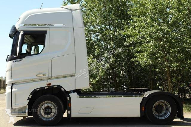 Tahač Ford 500