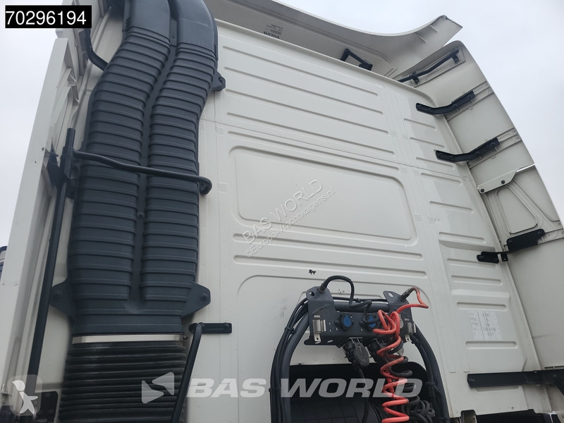 جرار Volvo 420  4X2 VEB+ Euro 6