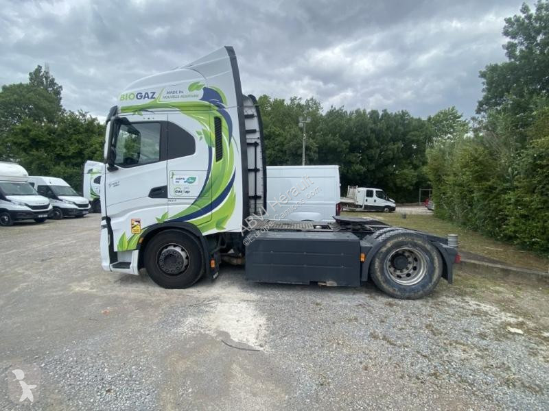 Iveco AS440S46TP CNG tractor unit