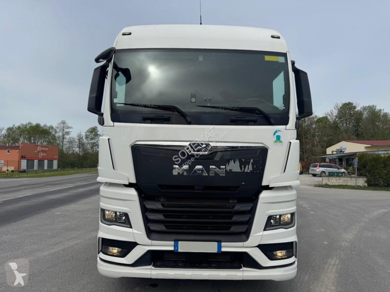 MAN 18.470 tractor unit