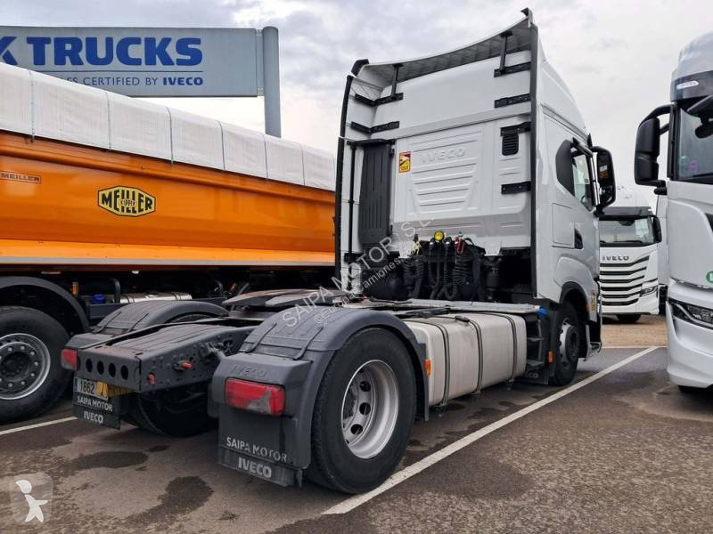جرار Iveco