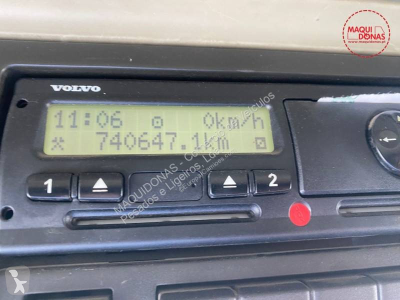 جرار Volvo