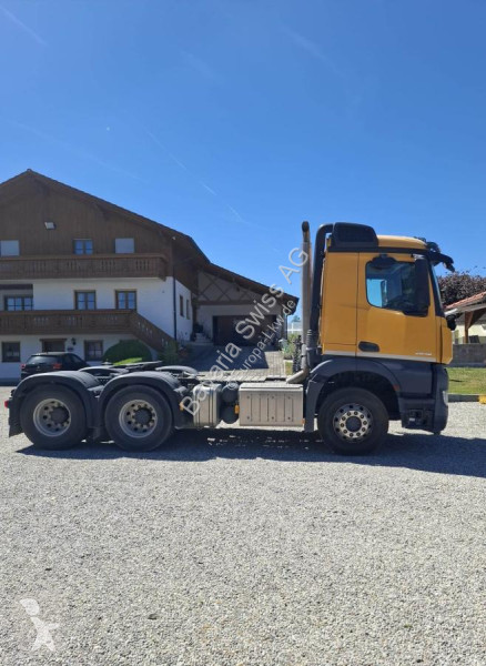 جرار Mercedes 2648