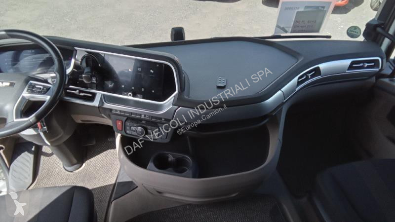 جرار DAF XG  FT 4X2