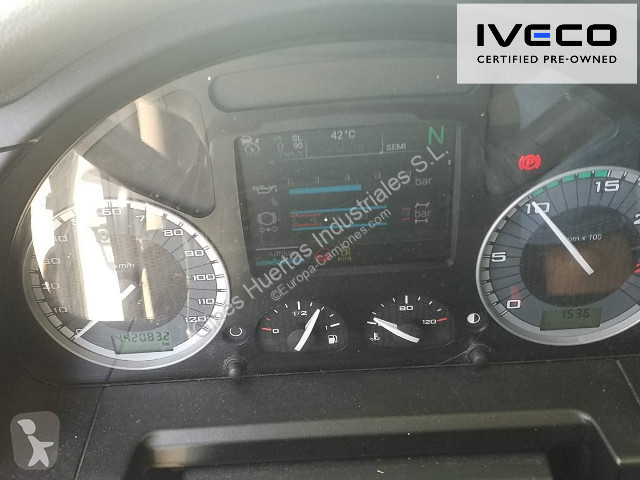 Iveco Stralis AS440S49T/P tractor unit
