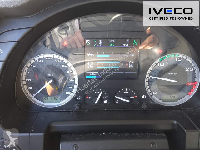 Iveco Stralis AS440S49T/P tractor unit