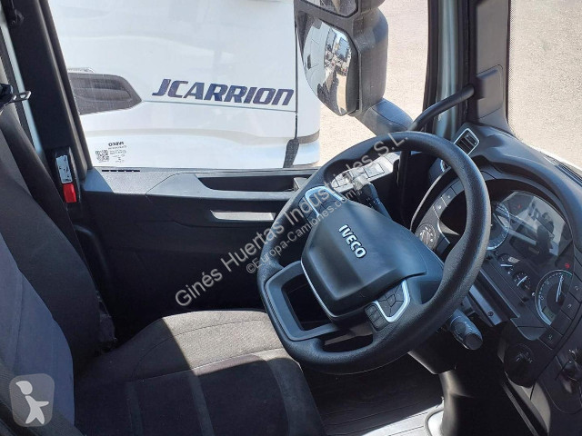 Iveco Stralis AS440S49T/P tractor unit