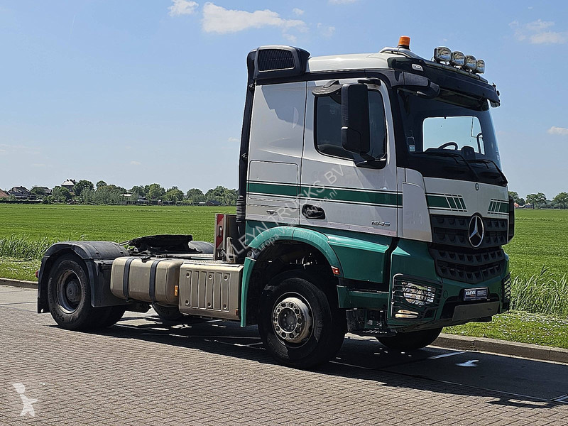 جرار Mercedes ACTROS 1945