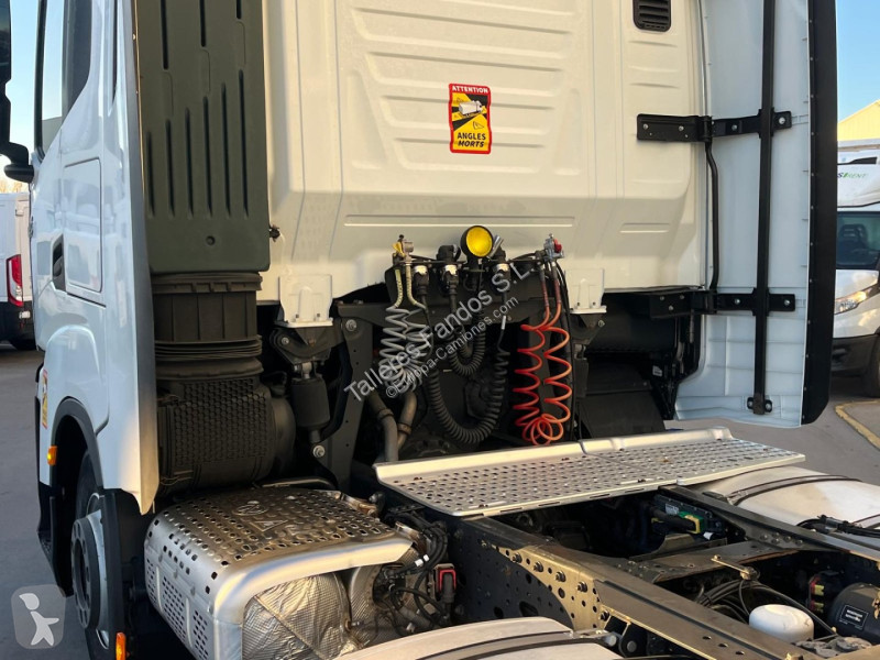 جرار Iveco  480 AUTOMATICO CON INTARDER